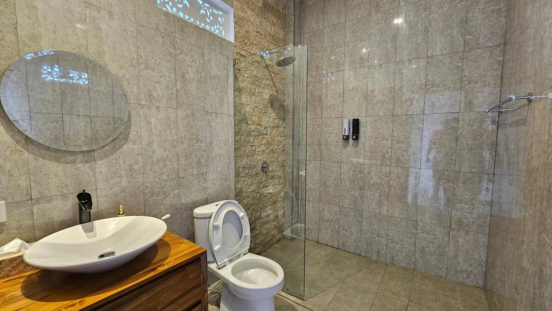 Anya Guest House Ubud  Indonesia